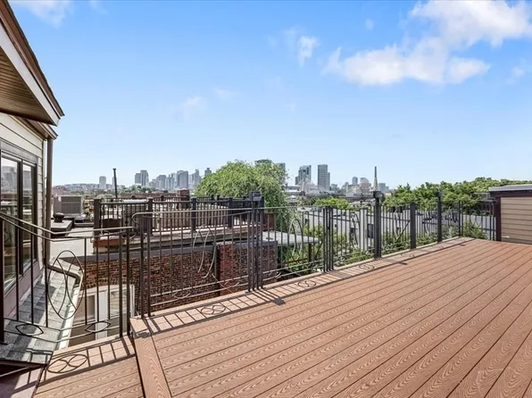 30 Mount Vernon St #3, Boston, MA 02129