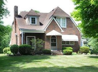 1737 Brodhead Rd, Coraopolis, PA 15108