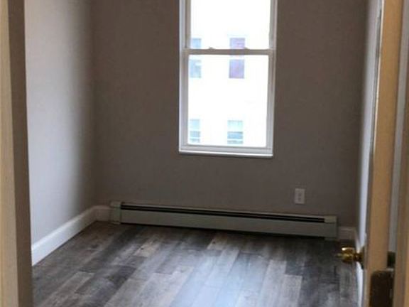 5th image of 913 E 223rd St Floor 2