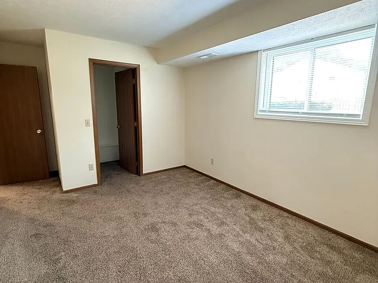 31400 N Marginal Rd — Photo 14