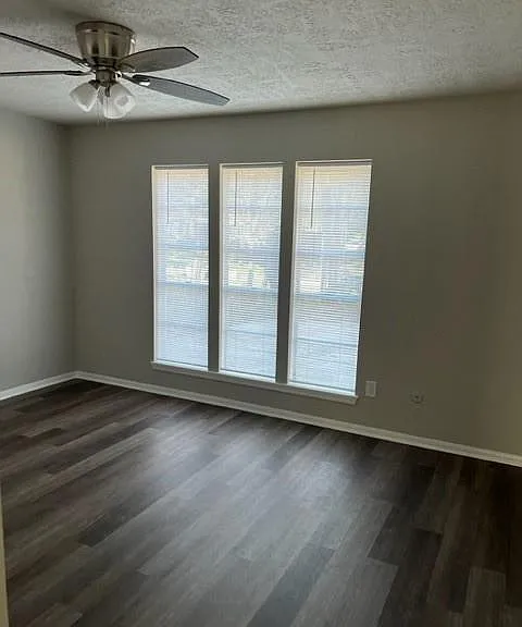 16326 Locke Haven Dr — Photo 13