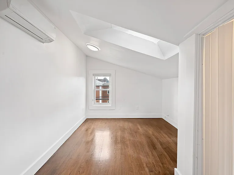 455 George St — Photo 25