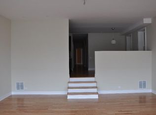2756 N Ashland Ave, Chicago, IL 60614