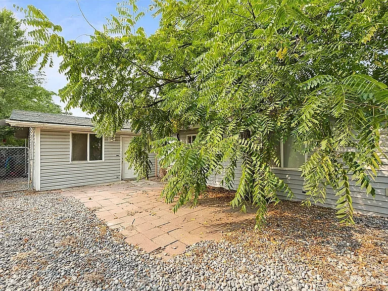 1695 Ruth St — Photo 20