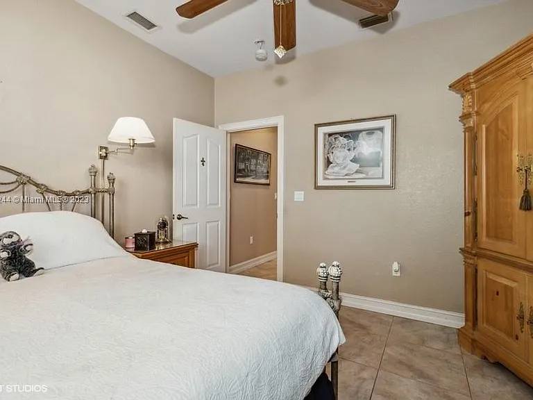 1524 Columbian Dr — Photo 35