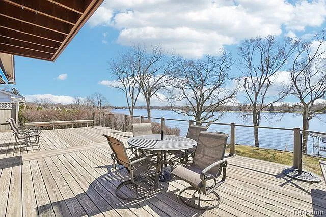 3641 Mann Rd — Photo 40