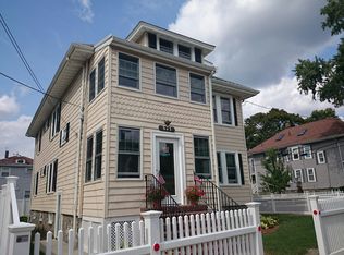 571 Weld St, West Roxbury, MA 02132