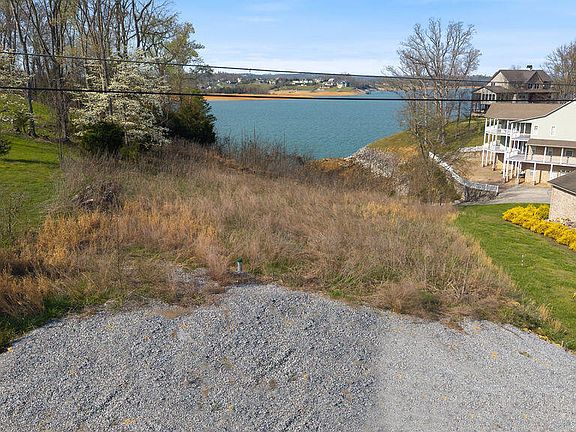 4th image of 3986 Island View Rd