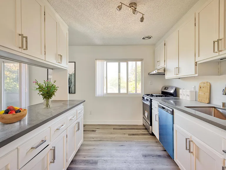 3220 Watt Ave — Photo 6