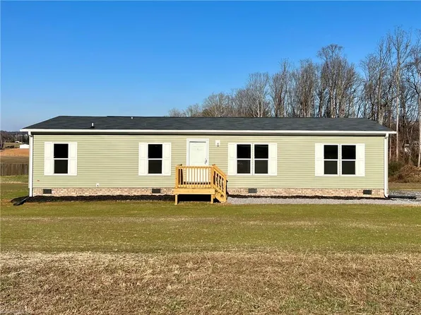 174 Trivette Rd, Harmony, NC 28634