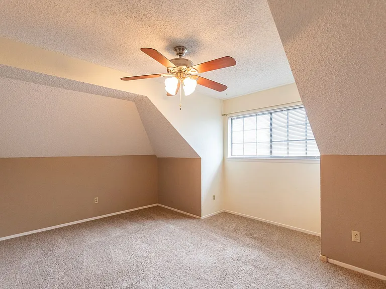 2250 Rim Rock Rd — Photo 41
