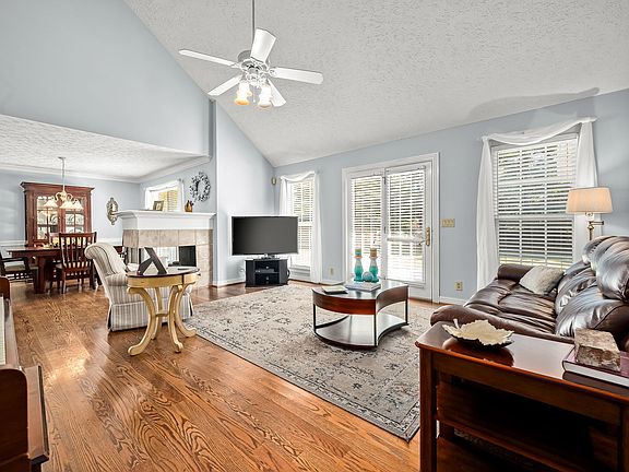 2nd image of 2405 Amber Glen Ct