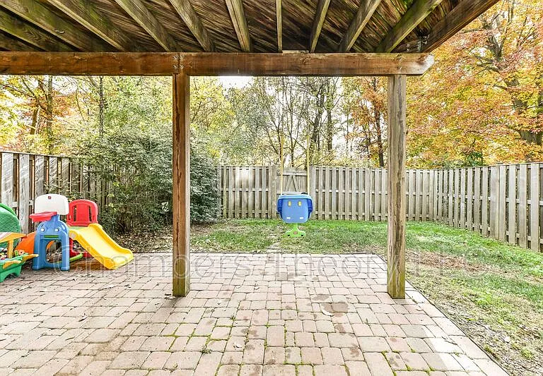 7245 Worsley Way — Photo 29