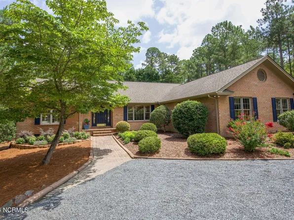 38 Glasgow Drive, Pinehurst, NC 28374