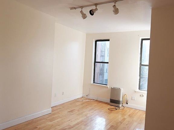 5th image of 163 Humboldt St #2LAZ