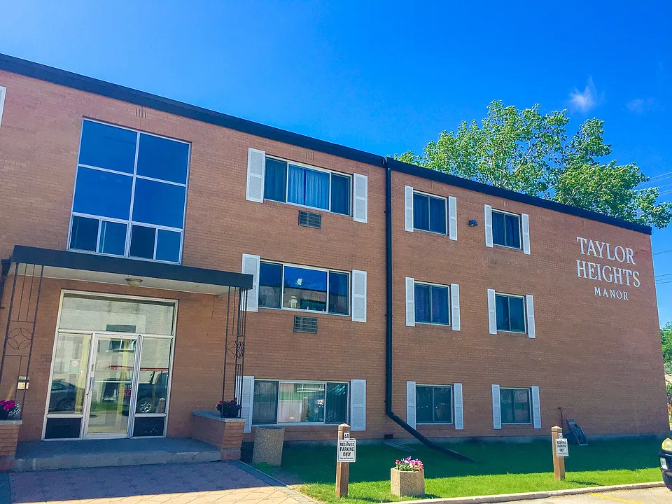 1740 Taylor Ave #104