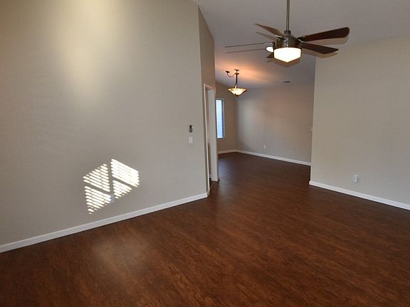 3rd image of 573 Eldridge Ave