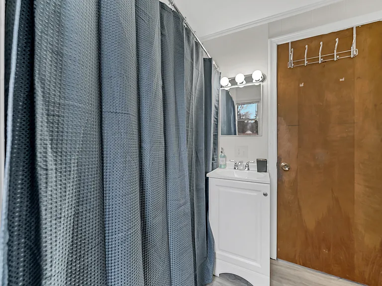 77 Union St #3 — Photo 8