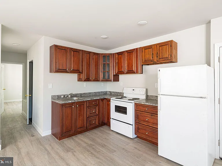 702 E Chelten Ave #2 — Photo 7