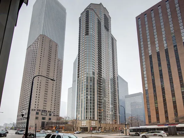 222 N Columbus Dr APT 3904, Chicago, IL 60601