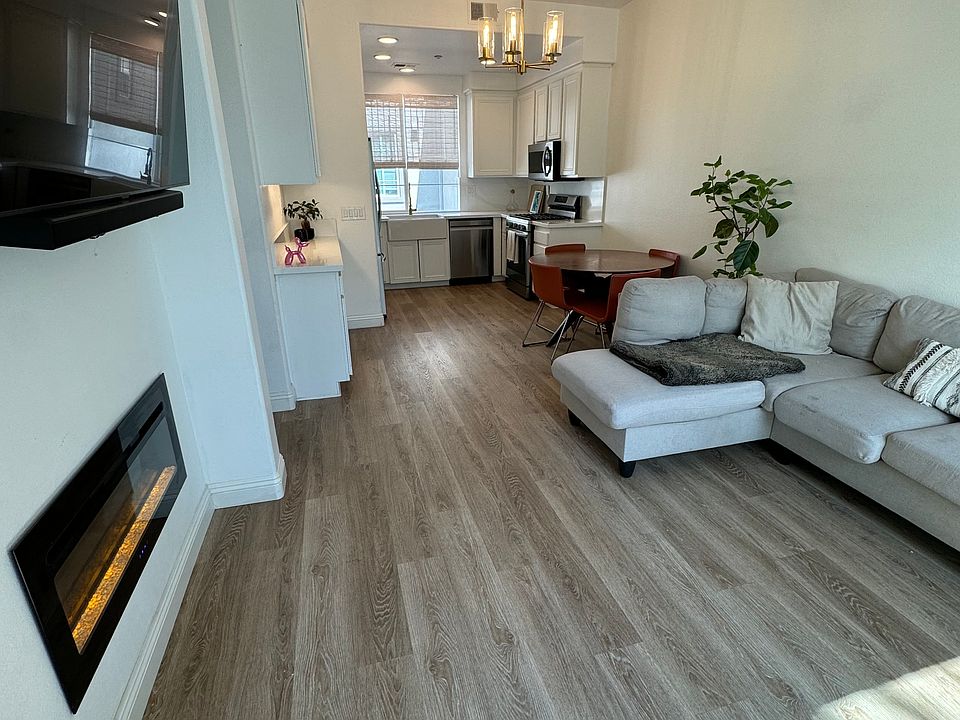 1st image of 1897 Fargo Ln Unit 5