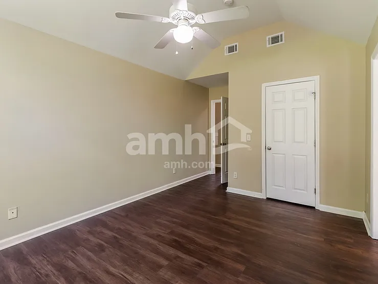 61 Wintergreen Dr — Photo 9