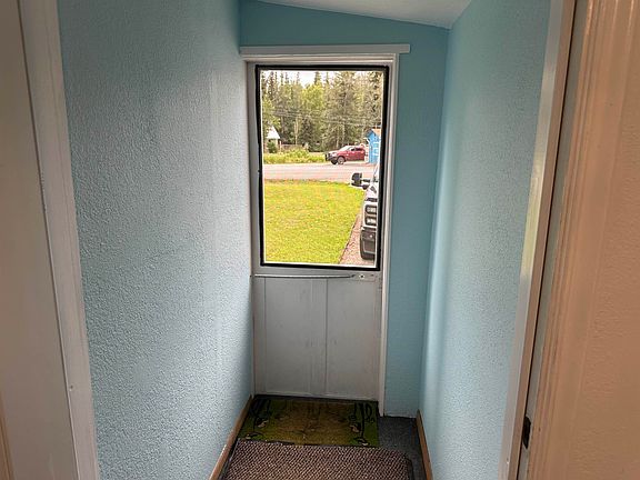 4th image of 3125 Mack Blvd