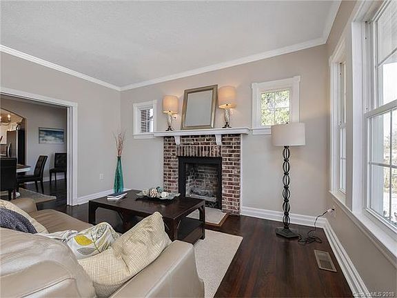 3rd image of 2494 Shelton Ave