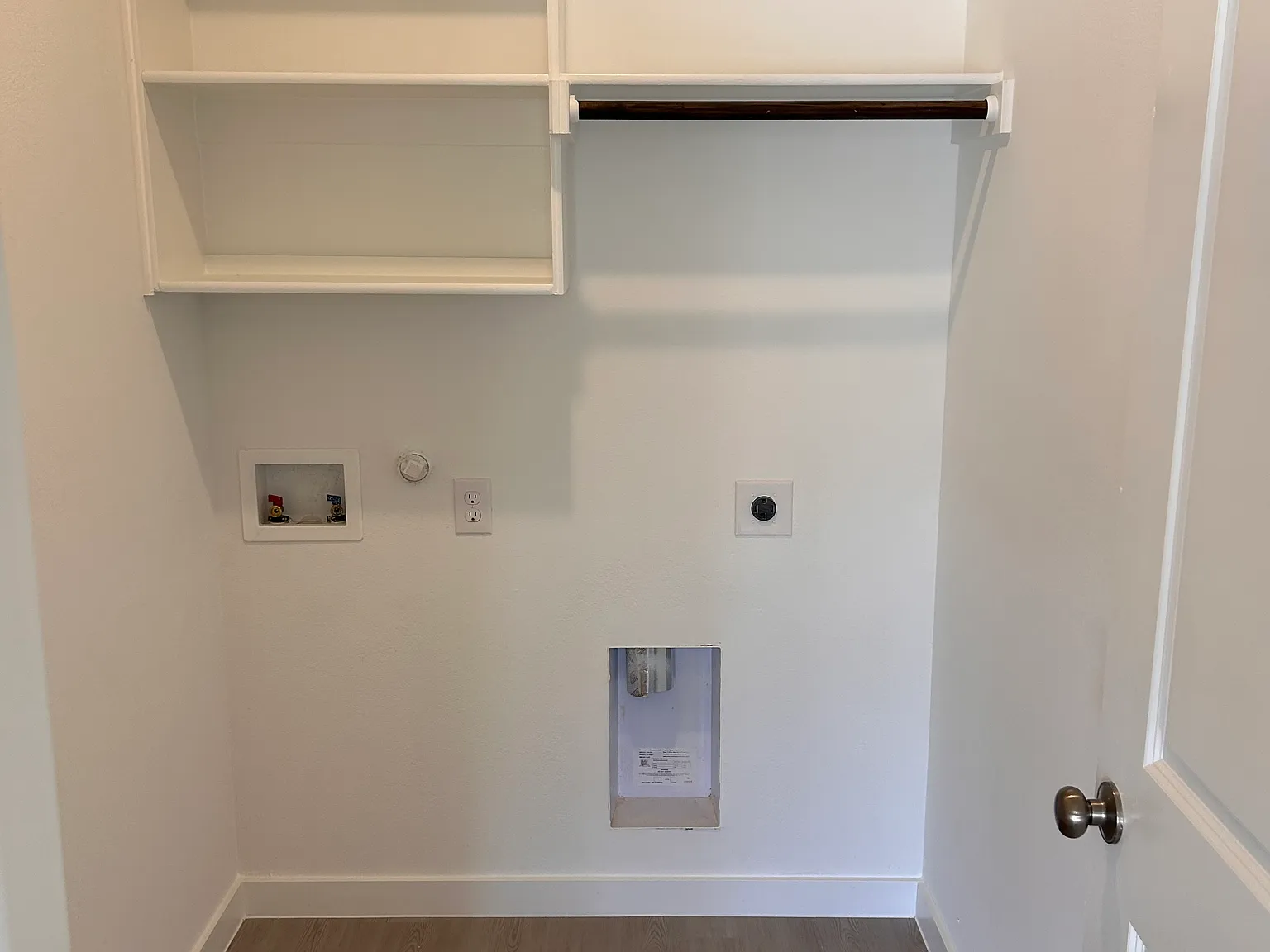 4 bed, 1902 sqft, $2,295 — Photo 3