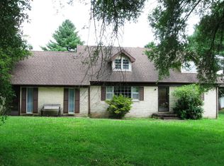 129 Cullom Lands Ln, Livingston, TN 38570