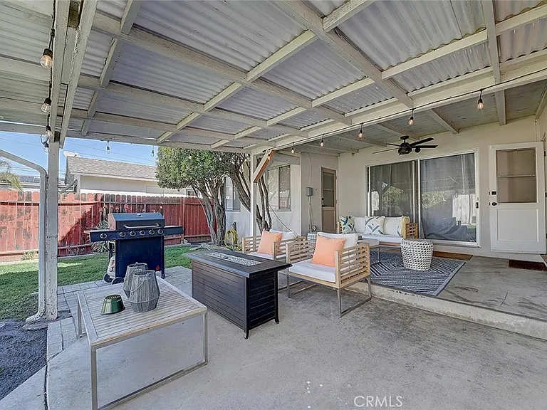 444 N Shattuck Pl — Photo 11