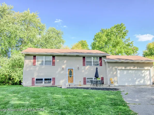 27 Charlotte St, Mulliken, MI 48861