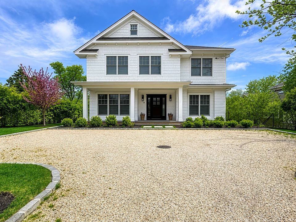 1st image of 30 Bellows Ln