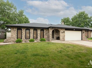 7737 Cashew Dr, Orland Park, IL 60462