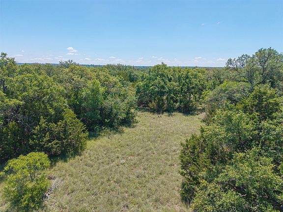 3rd image of 346 Whispering Oaks Ln