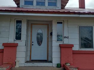 1042 6th St, Las Vegas, NM 87701