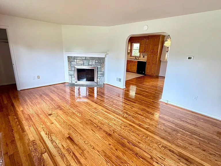 312 Mill Creek Rd — Photo 3