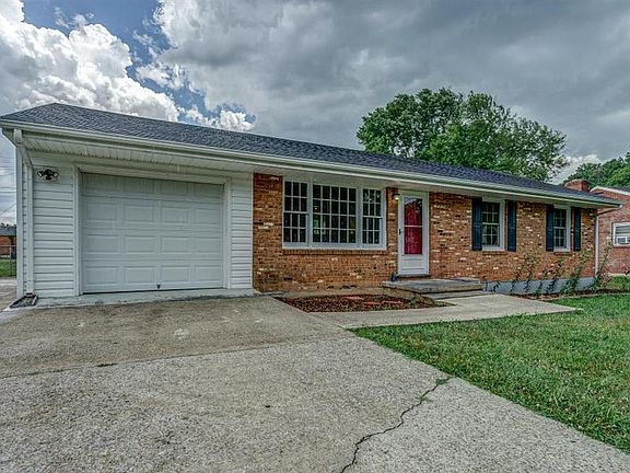 3rd image of 107 Verndale Dr