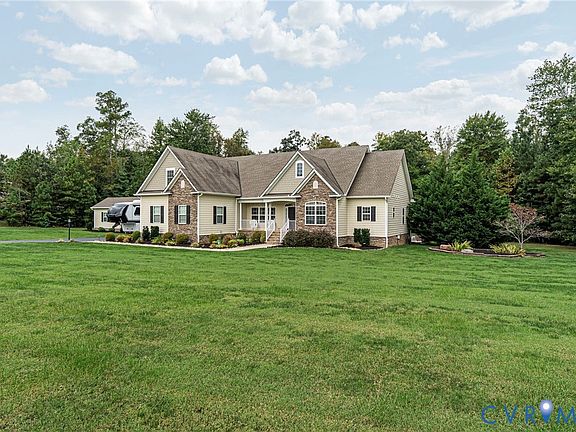 2nd image of 13155 Manor Garden Ln