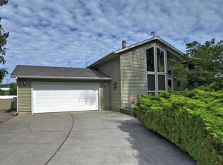 25017 E Rosewood Ave, Newman Lake, WA 99025