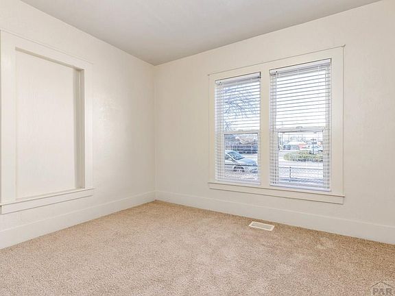 4th image of 1204 S Santa Fe Ave