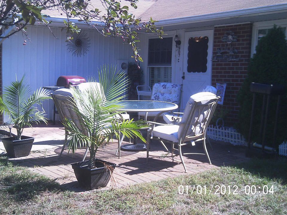 1st image of 907C Dumbarton Dr #100C