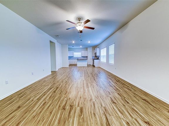 5th image of 15401 Summer Ray Dr