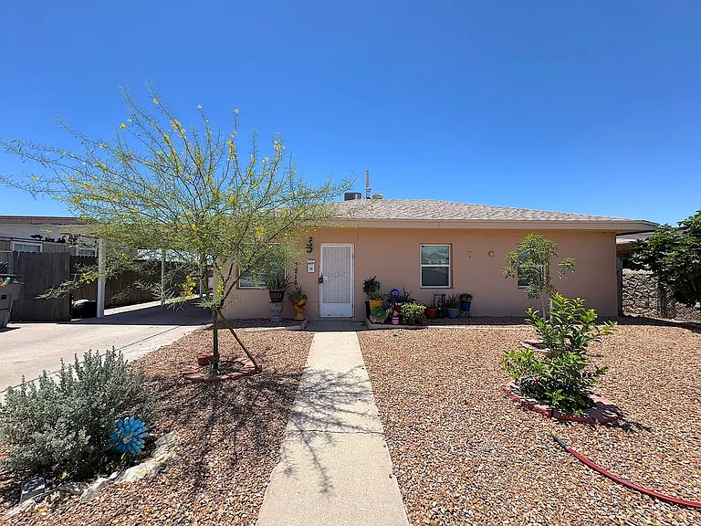 7816 Santa Monica Ct — Photo 1