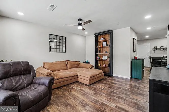 519 Byler Cir #1 — Photo 4