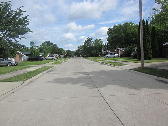 5th image of 29132 Fairfax St