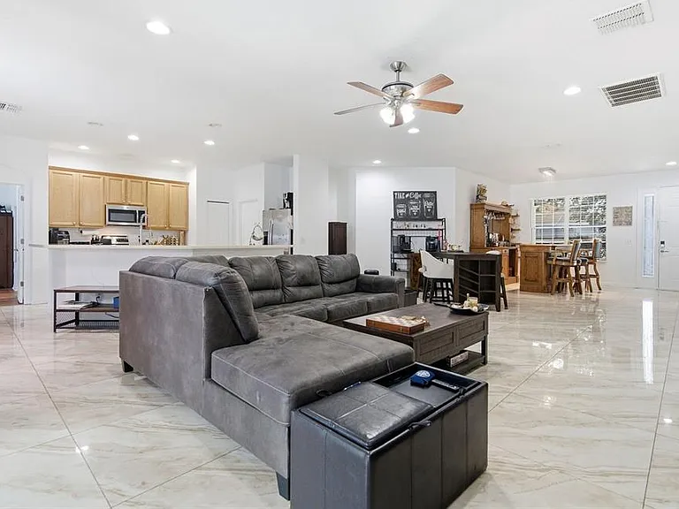 508 Debra Dr — Photo 7