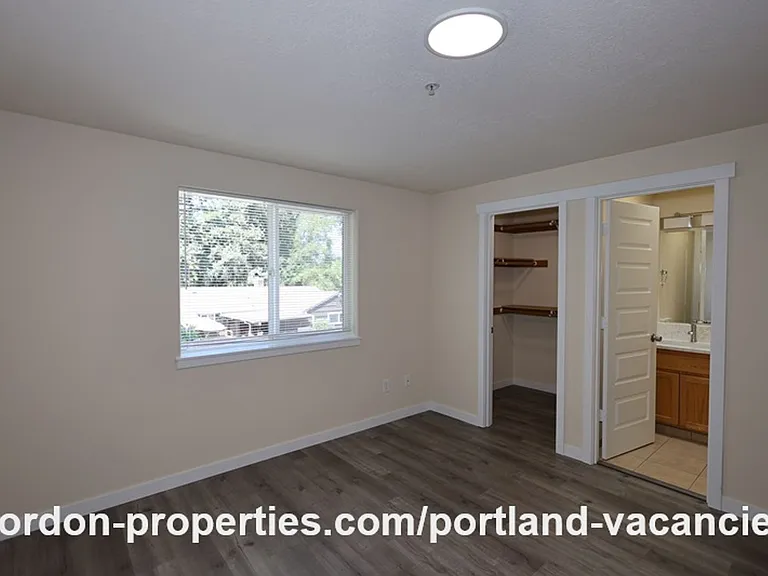 5407 SE 121st Ave — Photo 39