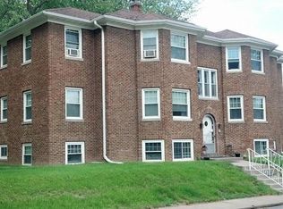 110 E Columbia Ave APT 1, Davenport, IA 52803