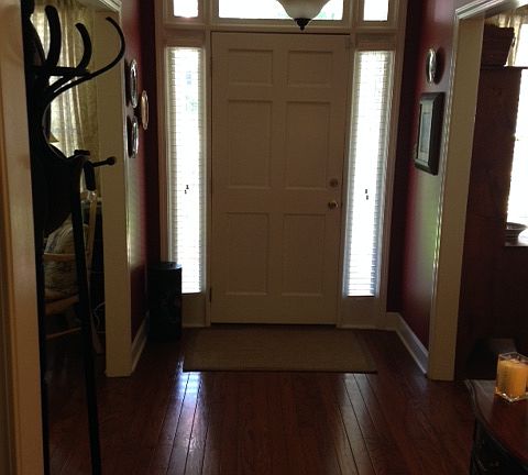 4th image of 912 Williamsburg Dr